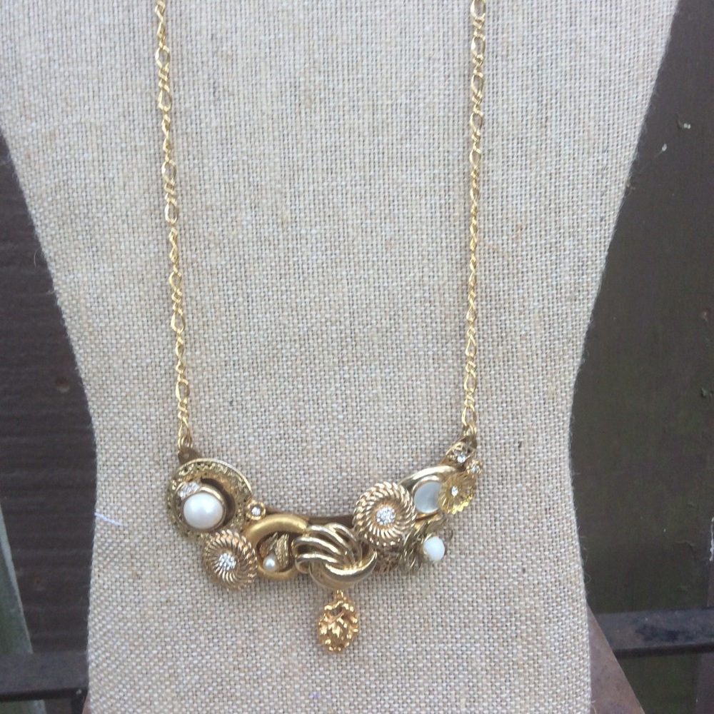 Assemblage necklace with vintage pieces - Picture 1 of 4
